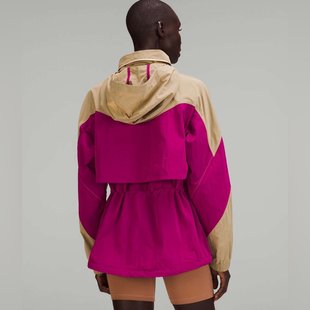 Lululemon Evergreen Anorak
Prosecco / Ripened Raspberry - Picture 4 of 10